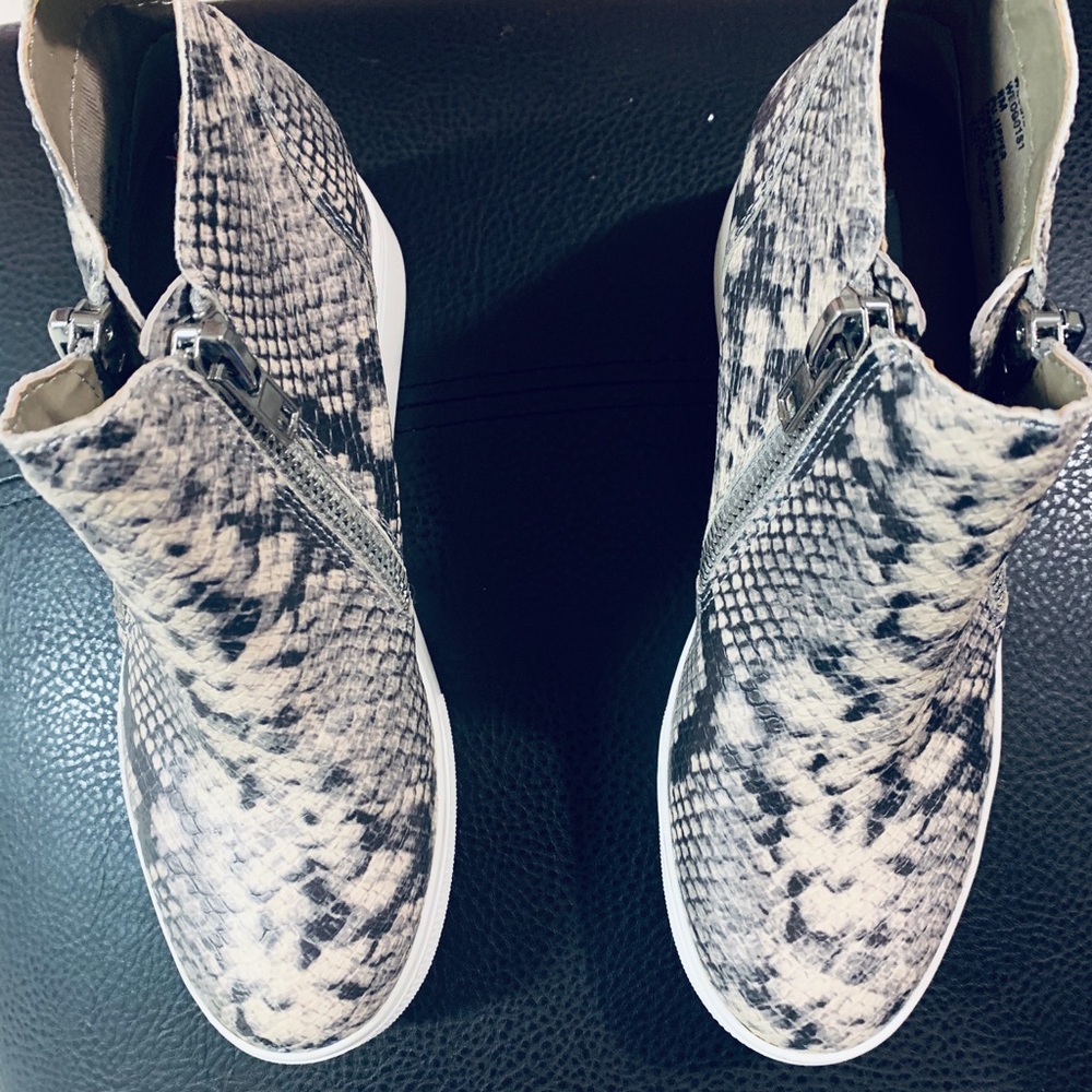 Steve Madden Shoes NEW  - Snakeskin